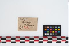 Etiketten zu Keramikgefäß (NHMW-PRAE-023848)